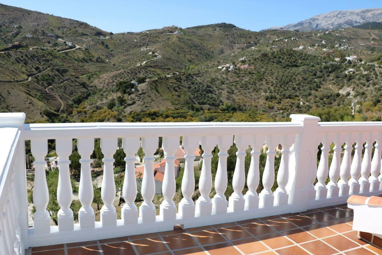 Casa Los Almendros Canillas de Albaida Exterior photo
