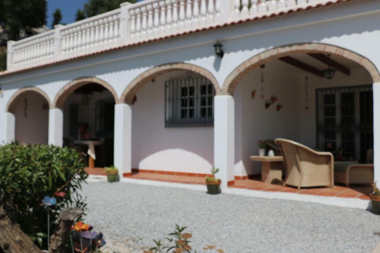 Casa Los Almendros Canillas de Albaida Exterior photo