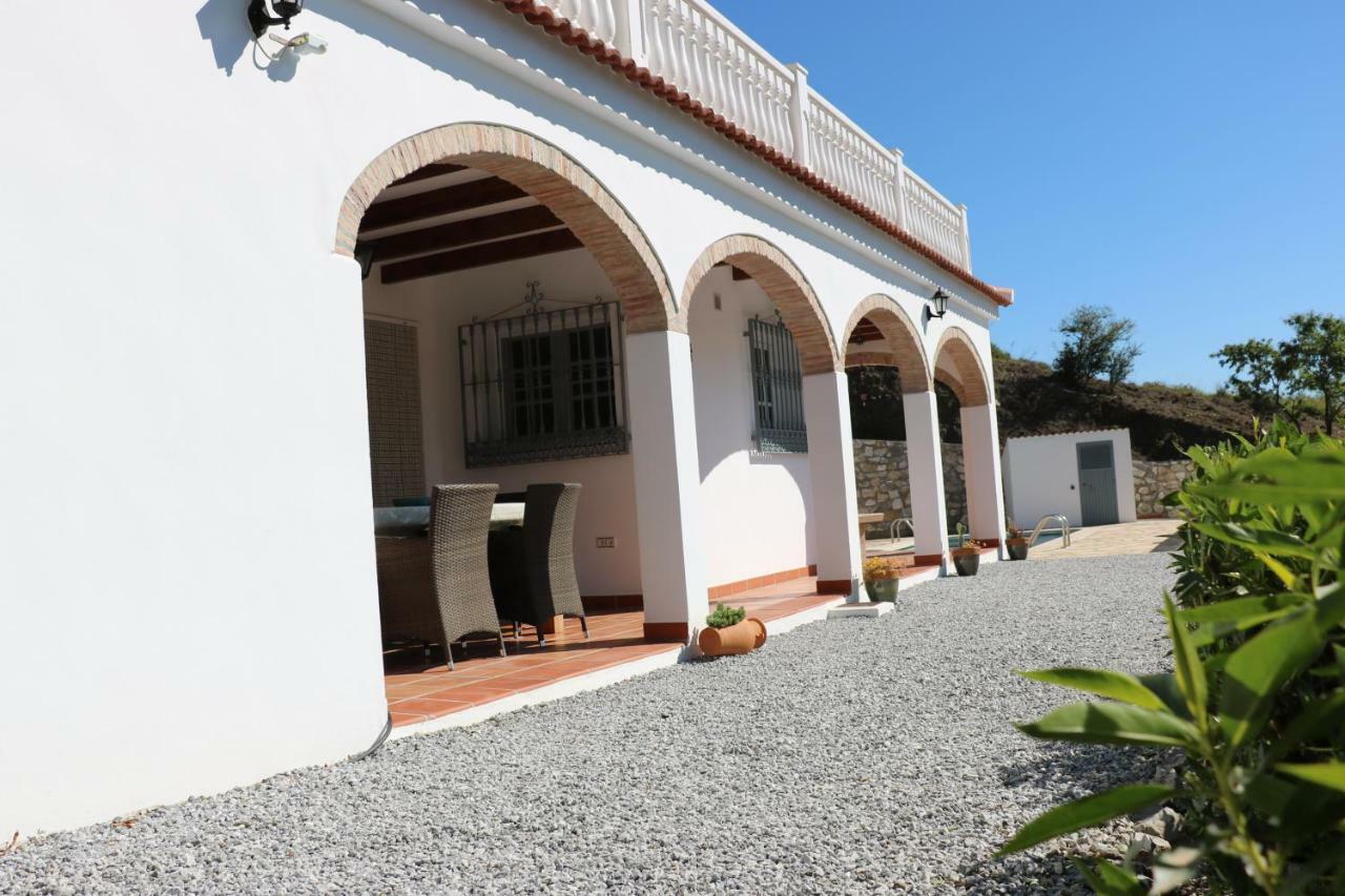 Casa Los Almendros Canillas de Albaida Exterior photo